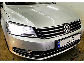 Установка лед ламп Volkswagen Passat b7 2014