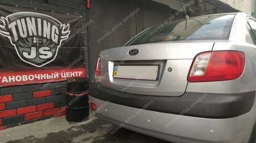 Установка парктроника Kia Rio 2007