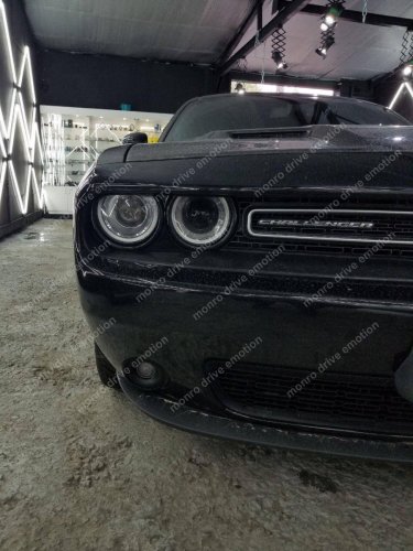 Встановлення парктроніка Dodge Challenger 2016