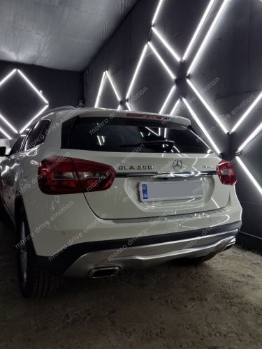 Встановлення парктроніка Mercedes-Benz GLA 250