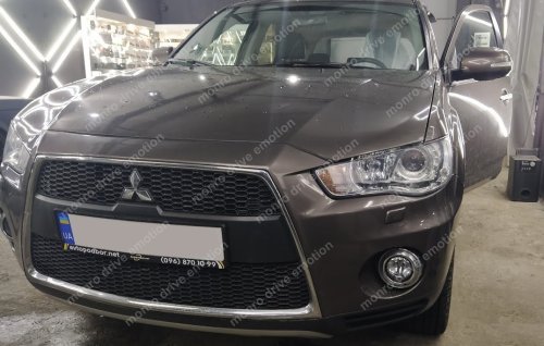 Mitsubishi Outlander 2011 - полировка и оклейка фар бронепленкой
