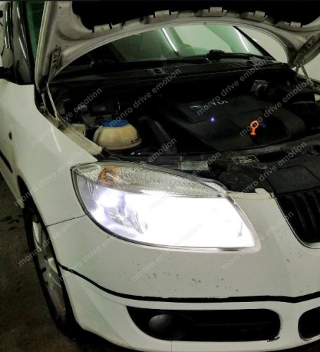 Установка LED ламп Skoda Fabia
