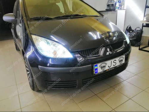 Установка ксенона Mitsubishi Colt