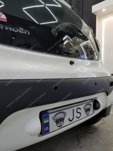 Встановлення парктроніку Citroen C1 2013 р