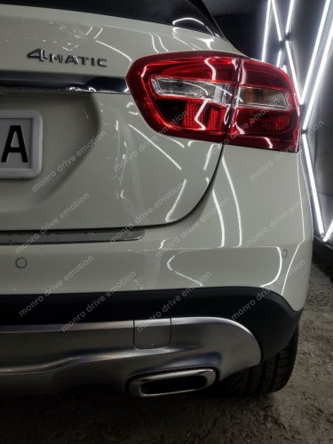 Встановлення парктроніка Mercedes-Benz GLA 250