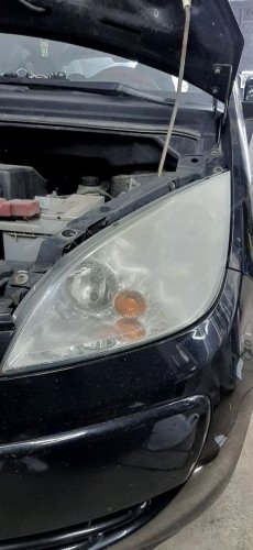 Mitsubishi Colt 2006 - полировка и оклейка фар бронепленкой
