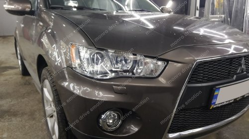 Mitsubishi Outlander 2011 - полировка и оклейка фар бронепленкой