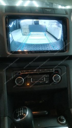 Установка камеры заднего вида Volkswagen Amarok 2017