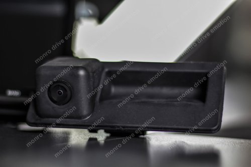 Установка камеры заднего вида Volkswagen Passat 2013