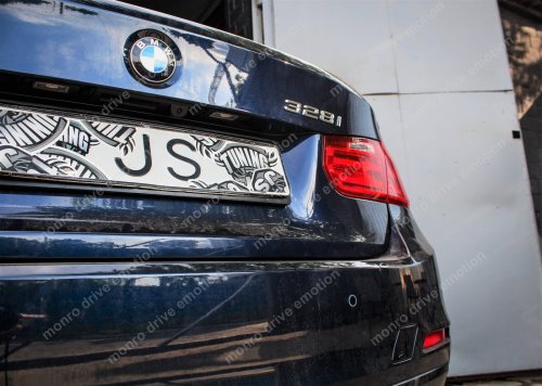 Установка камеры заднего вида на BMW 328i 2012 г.в.