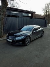 Полірування задніх ліхтарів Tesla Model S 2015