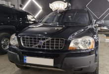 Заміна магнітоли на Volvo XC90 2006 року