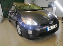 Установка ксенона Toyota Prius