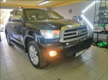 Установка ксенона Toyota Sequoia