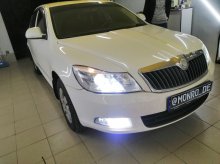 Установка светодиодных ламп Skoda Octavia A5