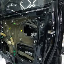 Встановлення шумо-віброізоляції на Toyota Land Cruiser Prado 2006 року