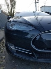 Полірування задніх ліхтарів Tesla Model S 2015